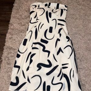 Abstract design strapless dress